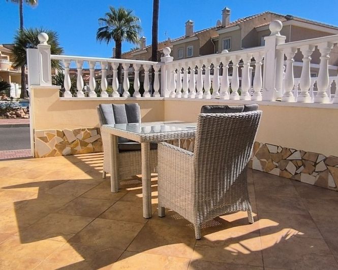 Image No.8-2 Bed Townhouse for sale