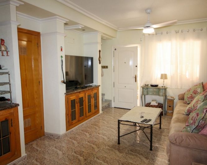 Image No.16-4 Bed Townhouse for sale