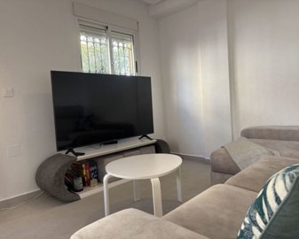 1640189lg