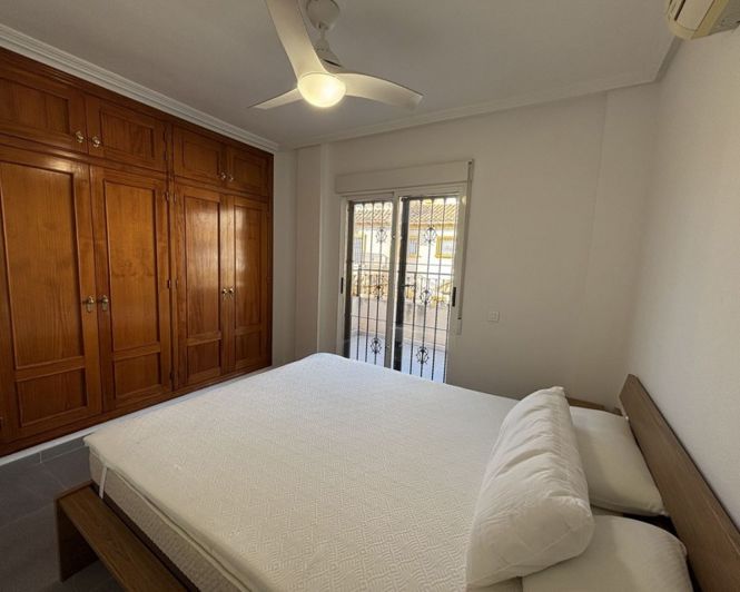 Image No.20-3 Bed Townhouse for sale