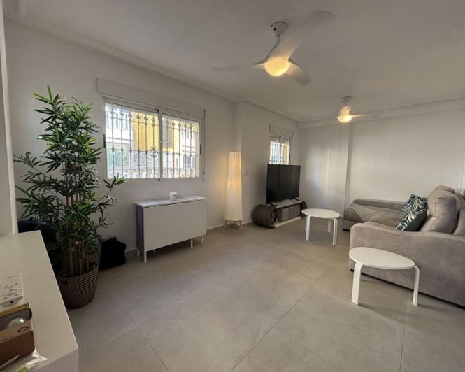Image No.9-3 Bed Townhouse for sale