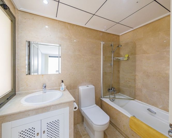Image No.17-2 Bed Townhouse for sale