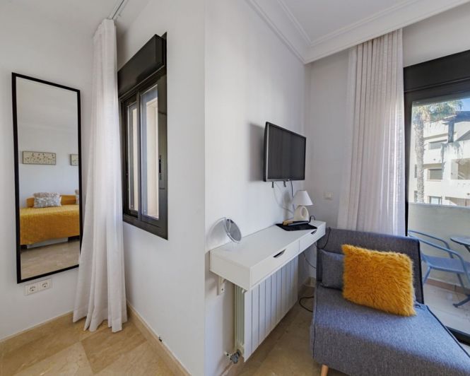 Image No.21-2 Bed Townhouse for sale