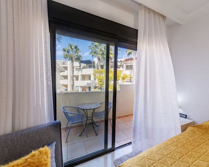 Image No.22-2 Bed Townhouse for sale