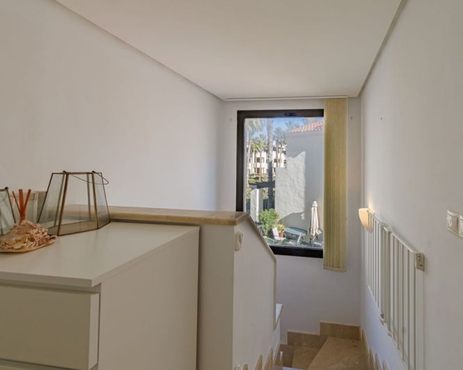 Image No.25-2 Bed Townhouse for sale