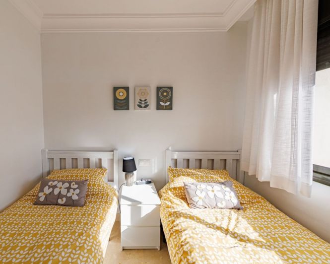 Image No.26-2 Bed Townhouse for sale
