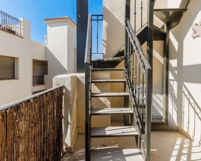 Image No.30-2 Bed Apartment for sale