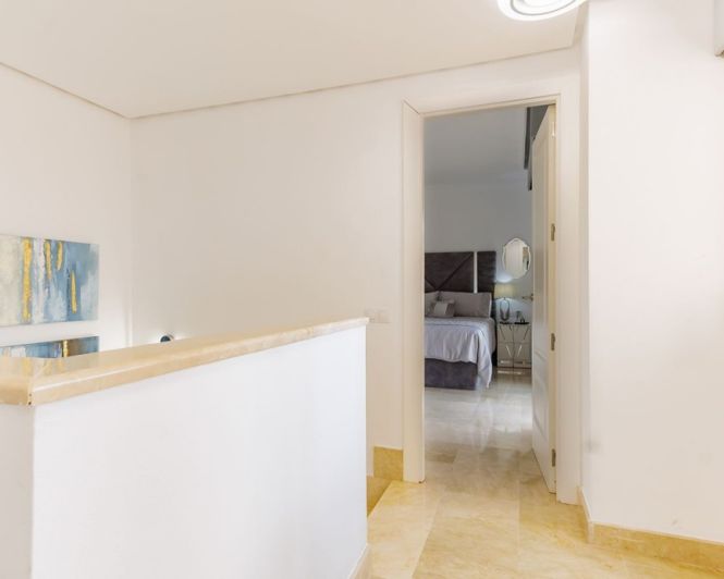Image No.19-3 Bed Townhouse for sale