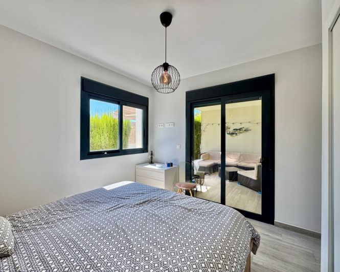 Image No.10-2 Bed Apartment for sale