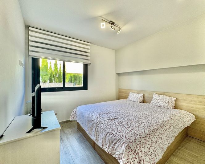 Image No.17-2 Bed Apartment for sale