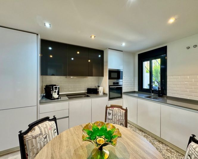 Image No.24-2 Bed Apartment for sale