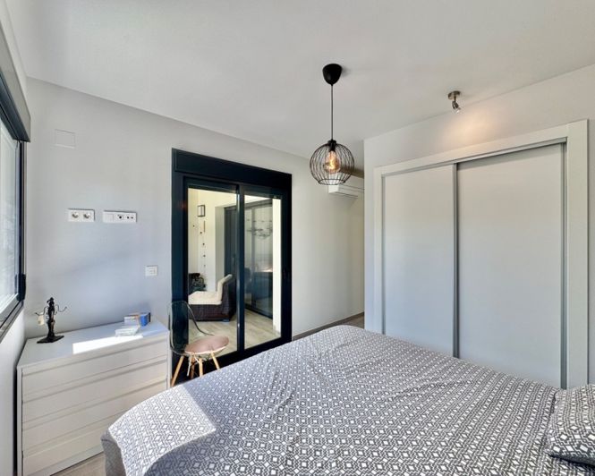 Image No.9-2 Bed Apartment for sale