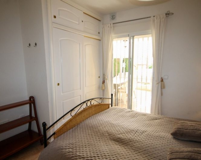 Image No.24-4 Bed Townhouse for sale