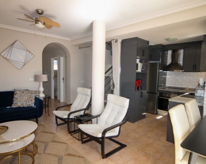 Image No.7-4 Bed Townhouse for sale