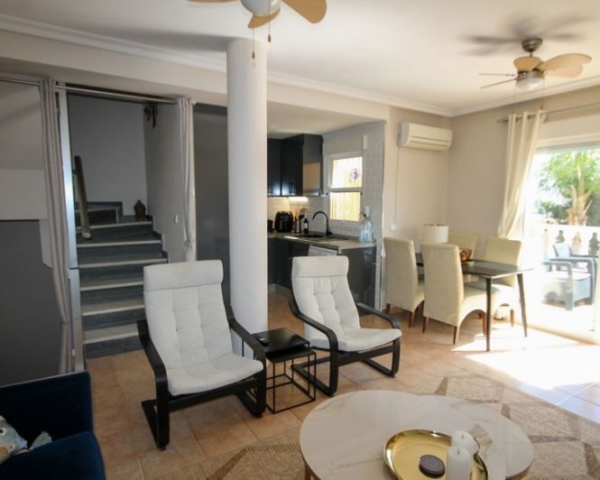 Image No.9-4 Bed Townhouse for sale