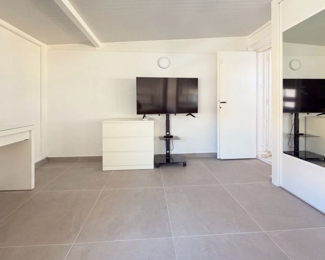 Image No.20-3 Bed Townhouse for sale