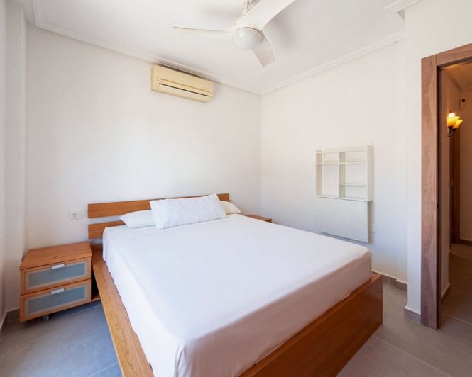 Image No.24-3 Bed Townhouse for sale