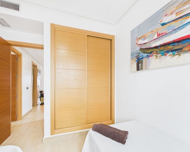 Image No.18-3 Bed Apartment for sale