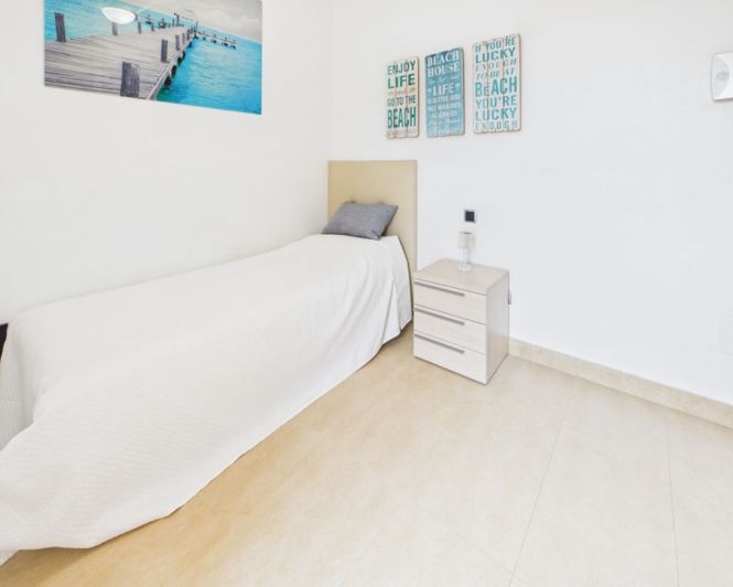 Image No.20-3 Bed Apartment for sale