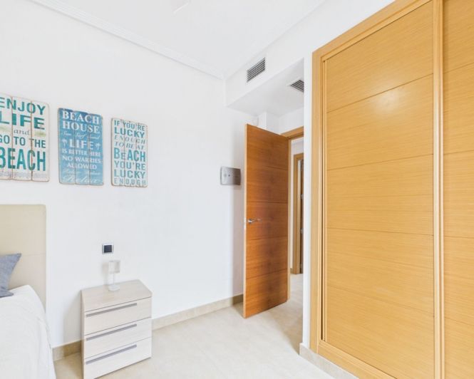 Image No.21-3 Bed Apartment for sale