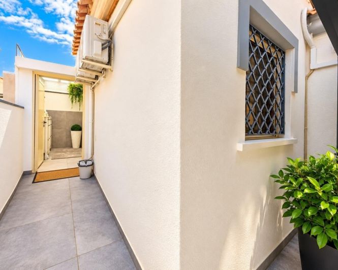 Image No.42-3 Bed Villa for sale