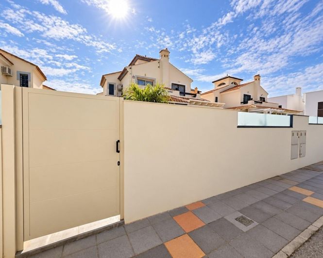 Image No.43-3 Bed Villa for sale