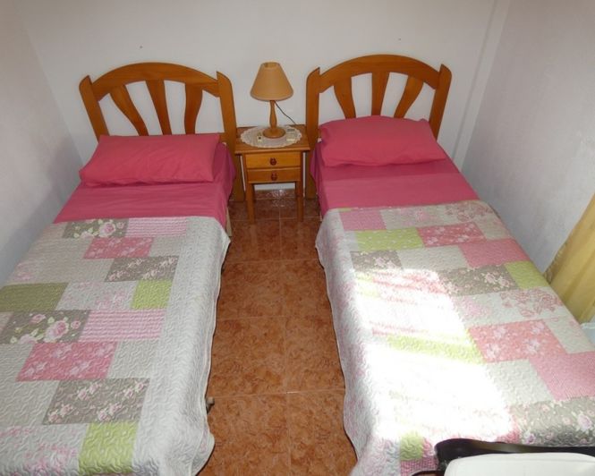 Image No.20-3 Bed Townhouse for sale
