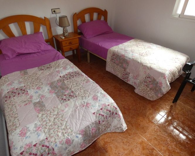 Image No.24-3 Bed Townhouse for sale