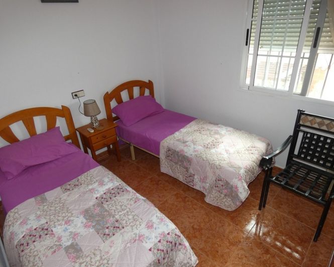 Image No.25-3 Bed Townhouse for sale