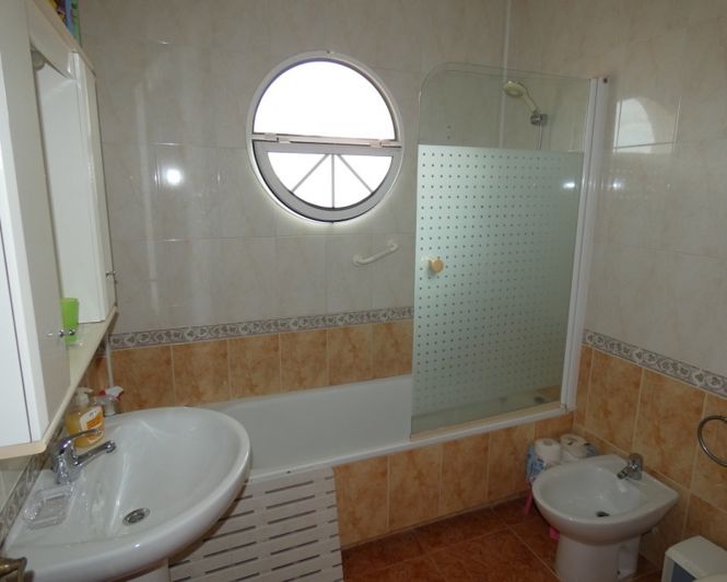 Image No.27-3 Bed Townhouse for sale