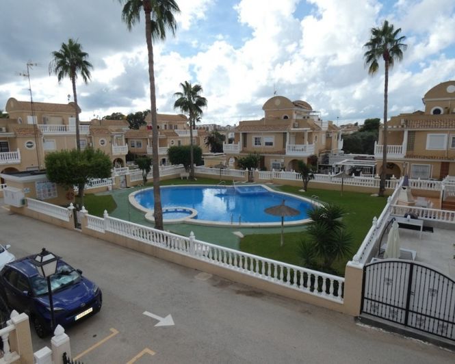 Image No.34-3 Bed Townhouse for sale