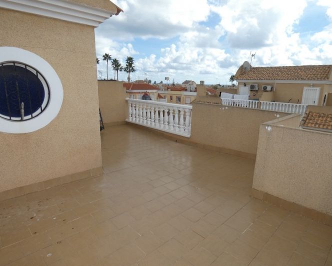 Image No.40-3 Bed Townhouse for sale