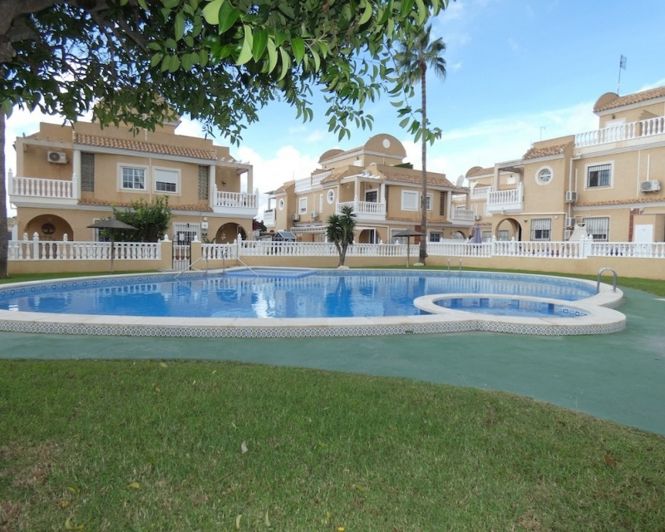Image No.43-3 Bed Townhouse for sale