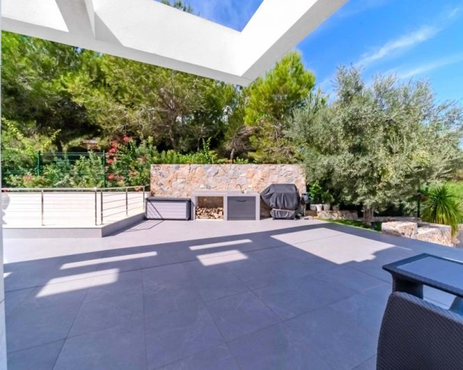 Image No.26-6 Bed Villa for sale