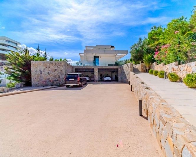 Image No.28-6 Bed Villa for sale