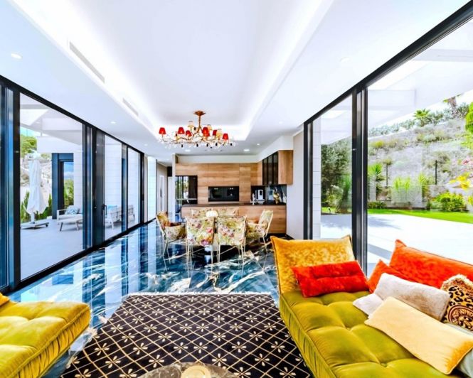 Image No.4-6 Bed Villa for sale