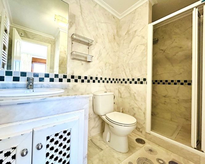 Image No.25-2 Bed Apartment for sale