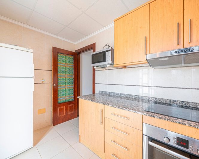 Image No.12-2 Bed Townhouse for sale