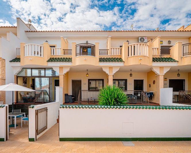 Image No.2-2 Bed Townhouse for sale