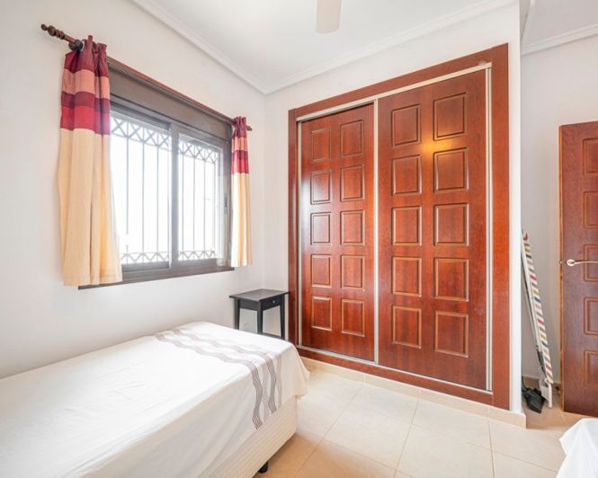 Image No.30-2 Bed Townhouse for sale