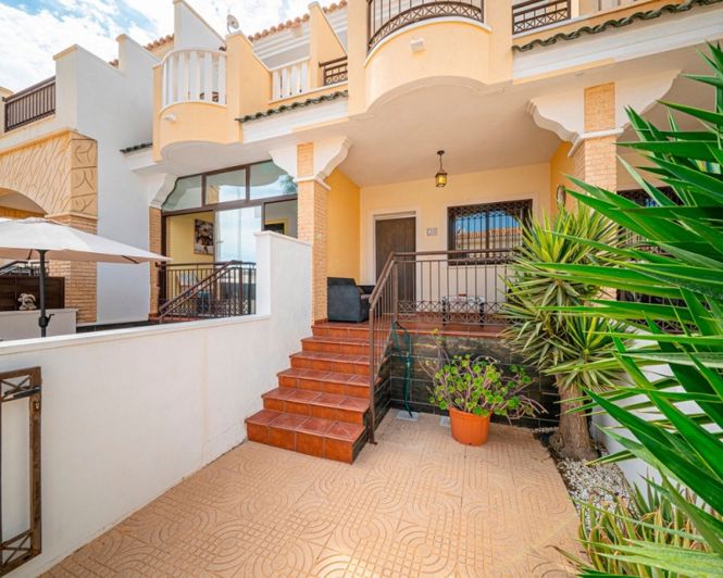 Image No.32-2 Bed Townhouse for sale