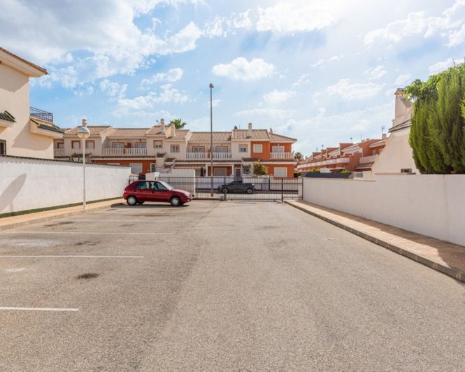 Image No.39-2 Bed Townhouse for sale