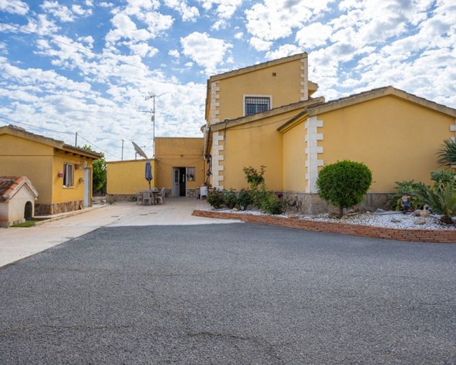 Image No.36-5 Bed Villa for sale