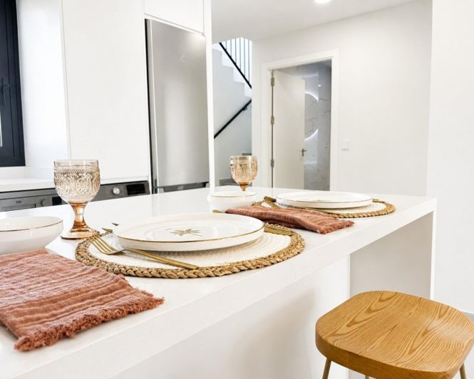 Image No.18-2 Bed Townhouse for sale