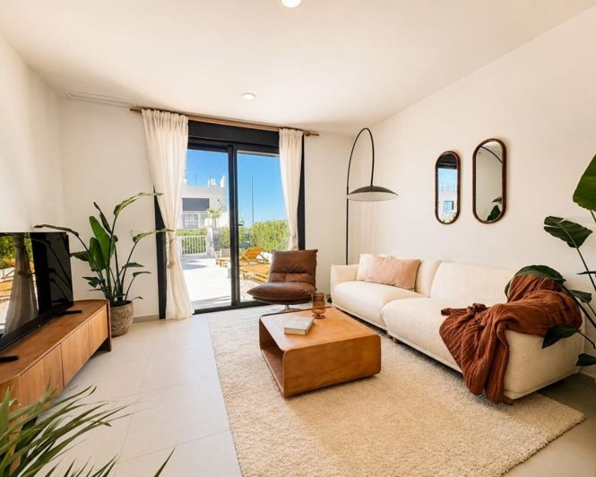 Image No.20-2 Bed Townhouse for sale