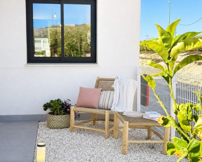 Image No.9-2 Bed Townhouse for sale
