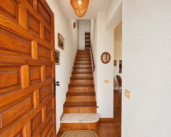 Image No.11-2 Bed Townhouse for sale