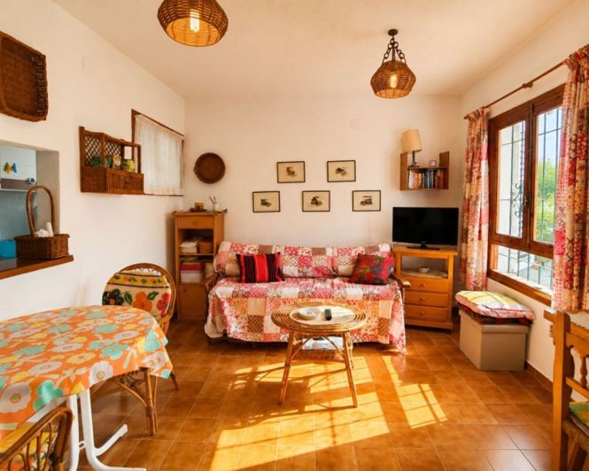 Image No.14-2 Bed Townhouse for sale