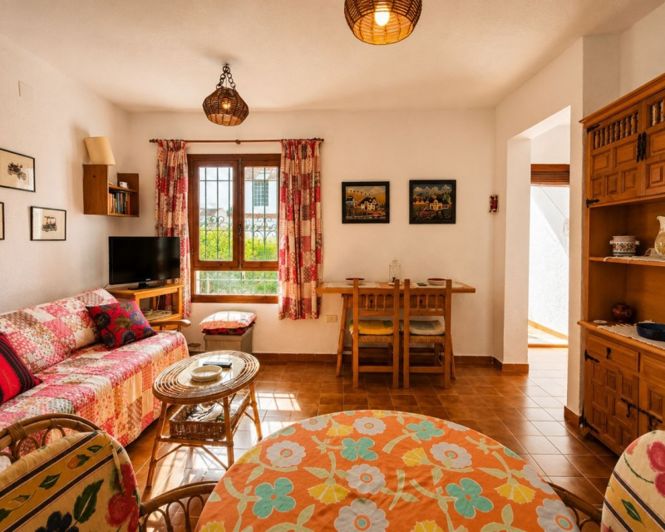 Image No.16-2 Bed Townhouse for sale