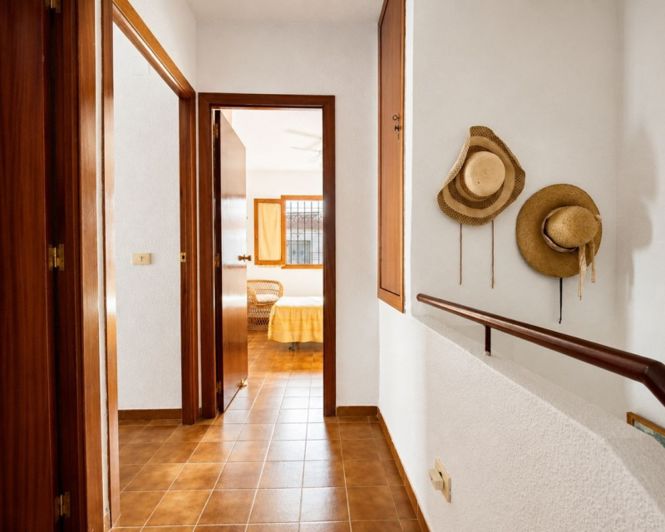 Image No.28-2 Bed Townhouse for sale